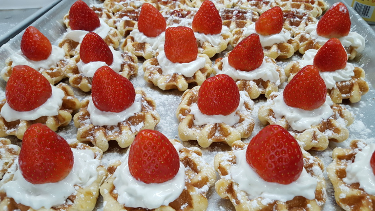 딸기와플 사이드메뉴^^